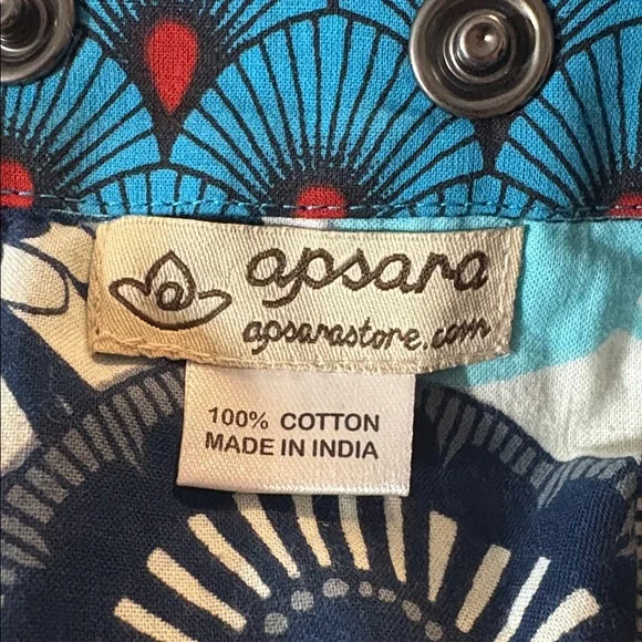 Apsara Women’s Reversible Wrap Skirt one size - Picture 3 of 6